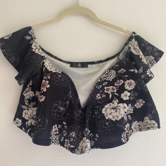 NWOT MISSGUIDED Crop Floral Blouse XS/S - Picture 2 of 3